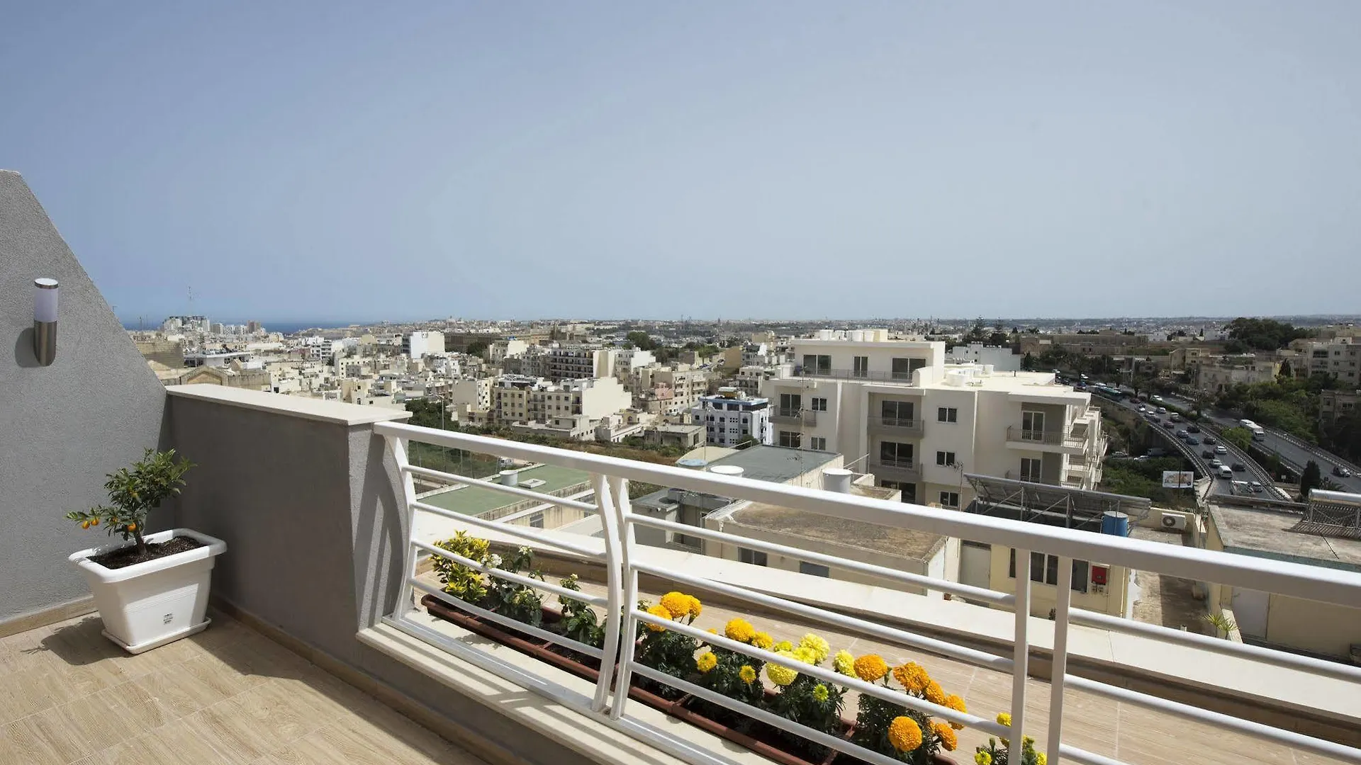 The Apex 10 Hotel Saint Julian's